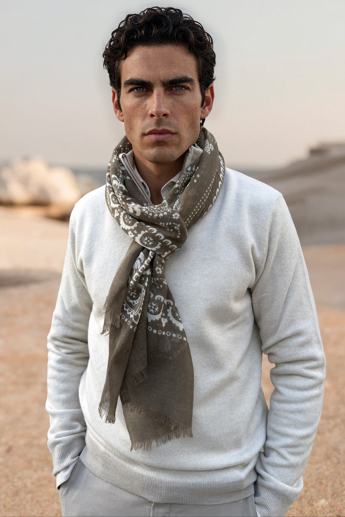 Écharpe Louis en laine à motifs écrus – Taupe