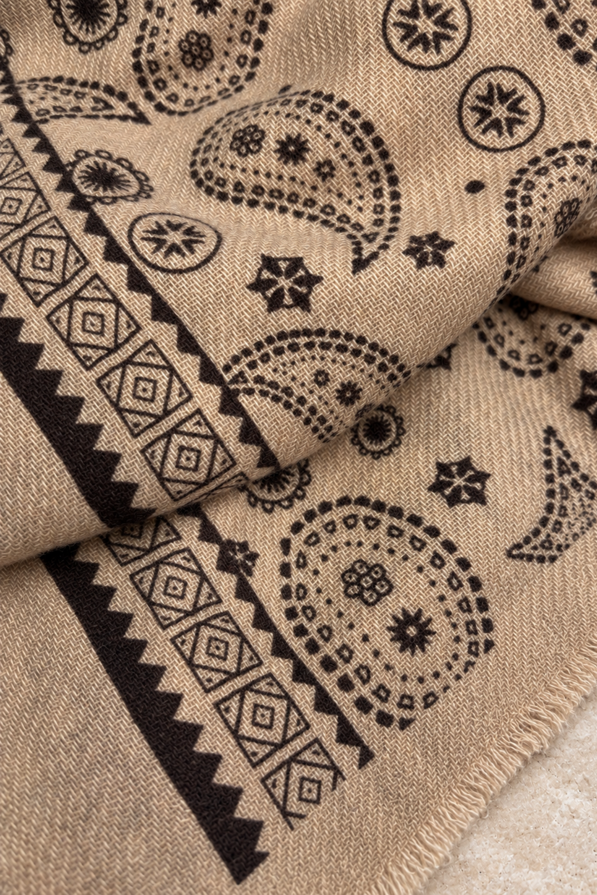 Écharpe Romeo à motifs en cachemire – Beige-ETOLE-Curling-Paris