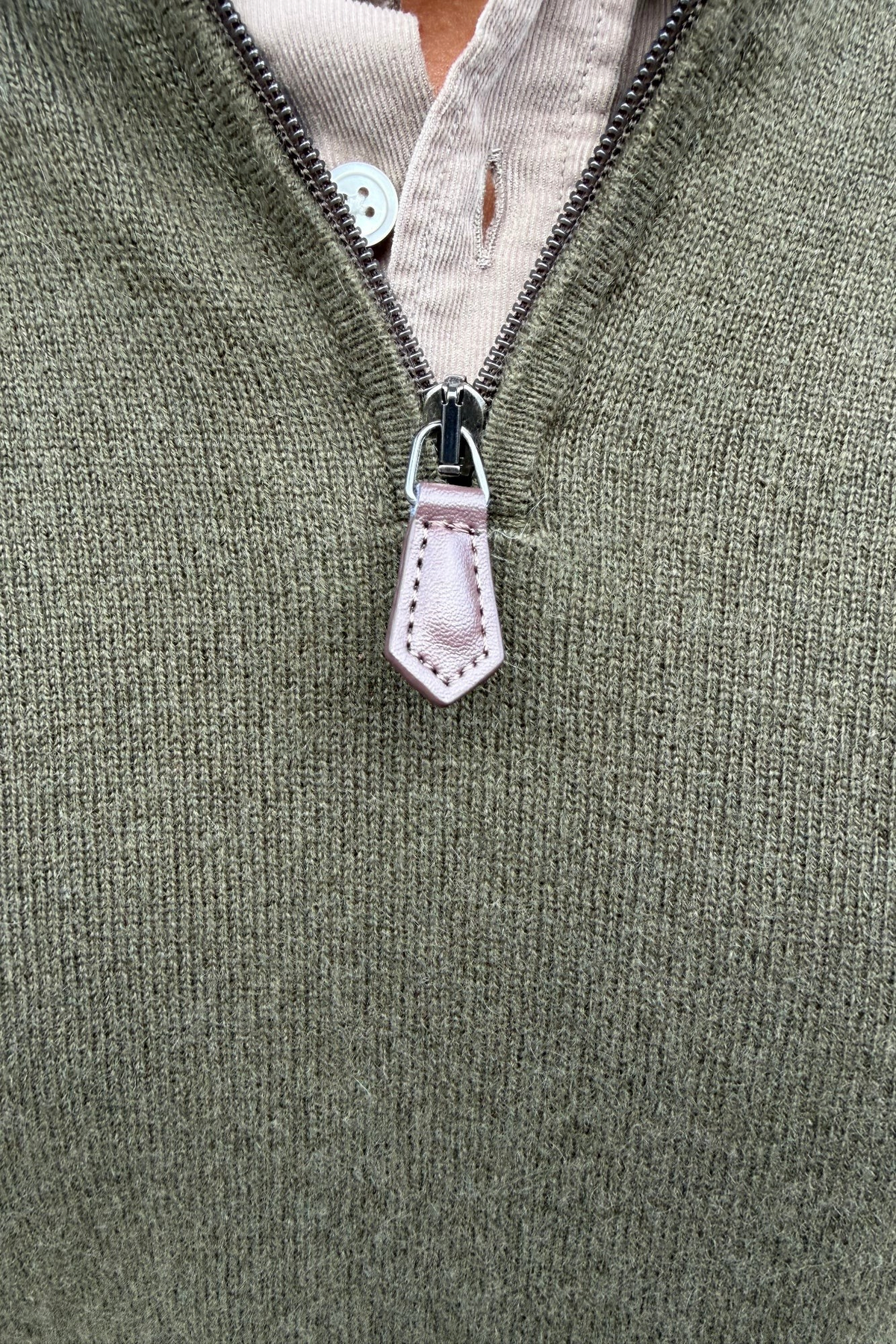 Pull Amar col zippé 100% cachemire – Kaki-PULL HOMME-Curling-Paris