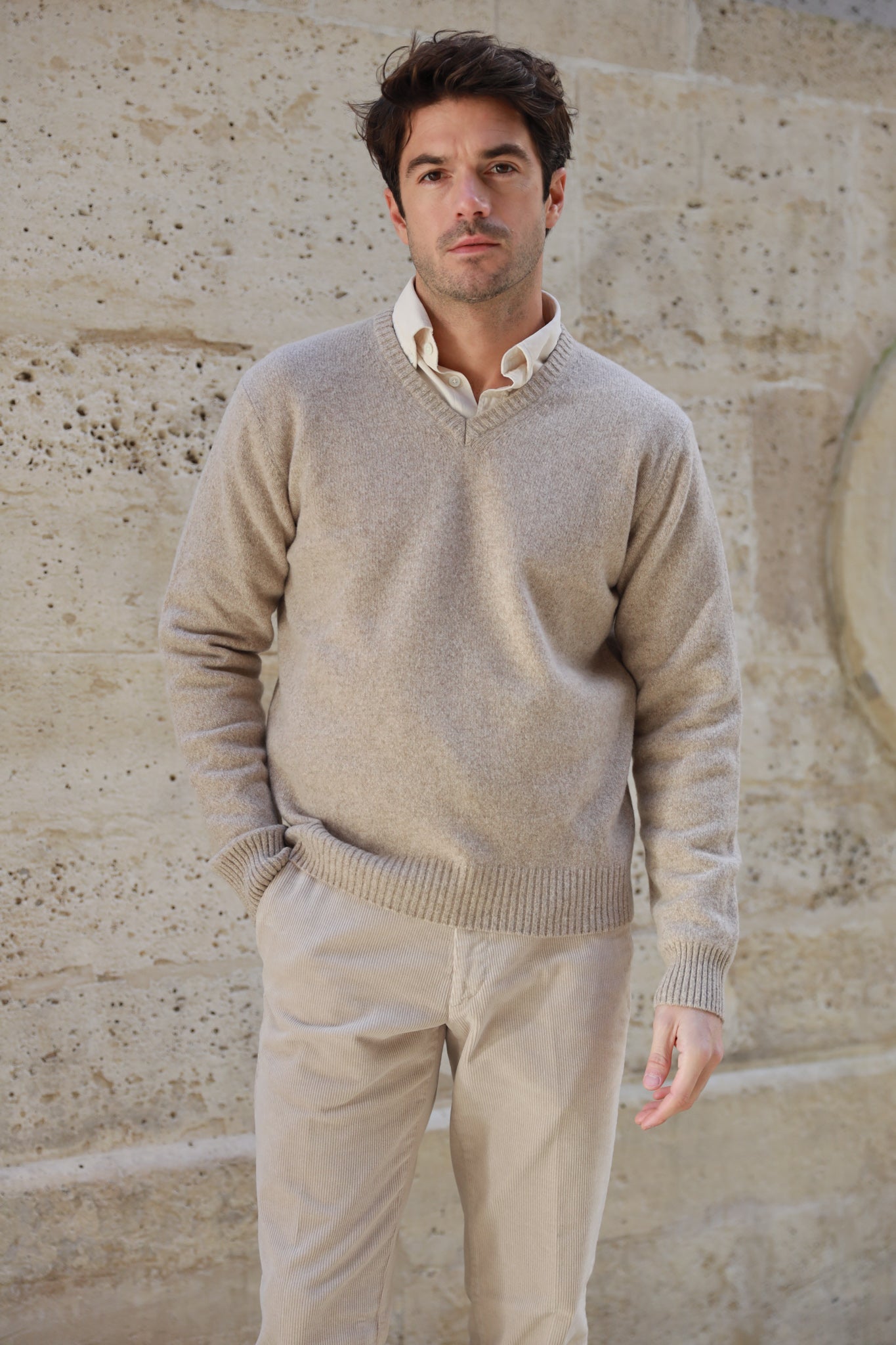 Pull Robin col v en laine d'agneau - Beige-PULL HOMME-Curling-Paris