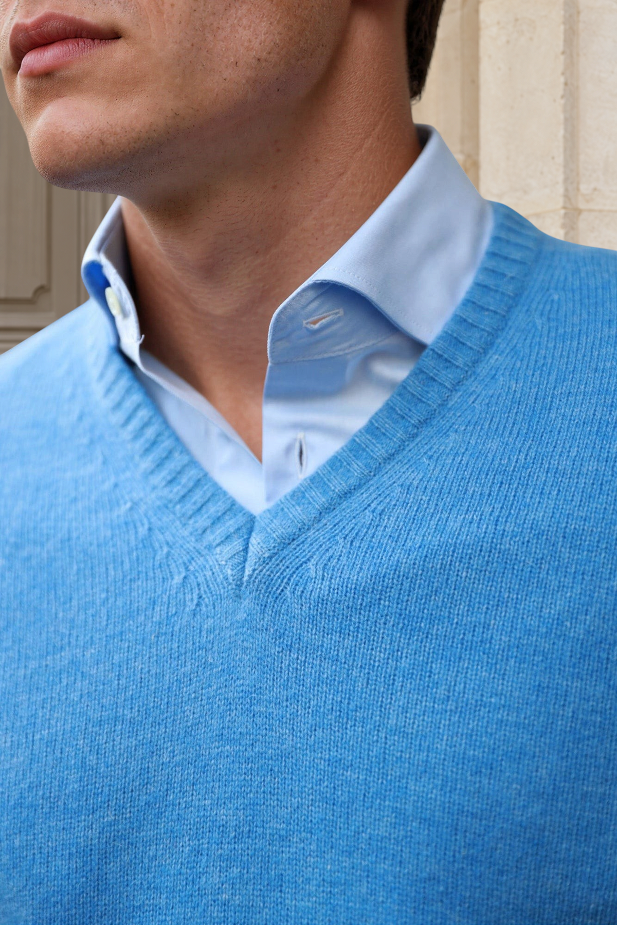 Pull Robin en lambswool col V - Ciel-PULL HOMME-Curling-Paris