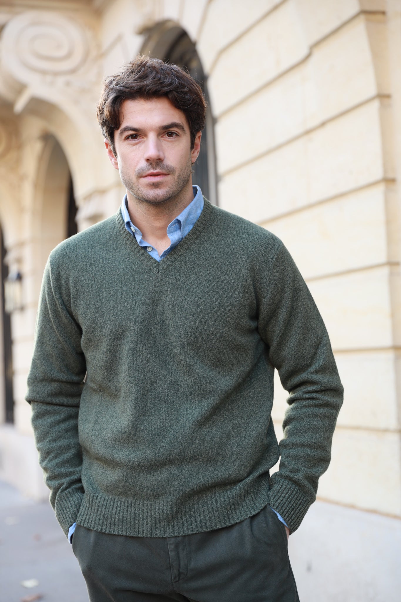 Pull Robin en lambswool col V - Kaki-PULL HOMME-Curling-Paris