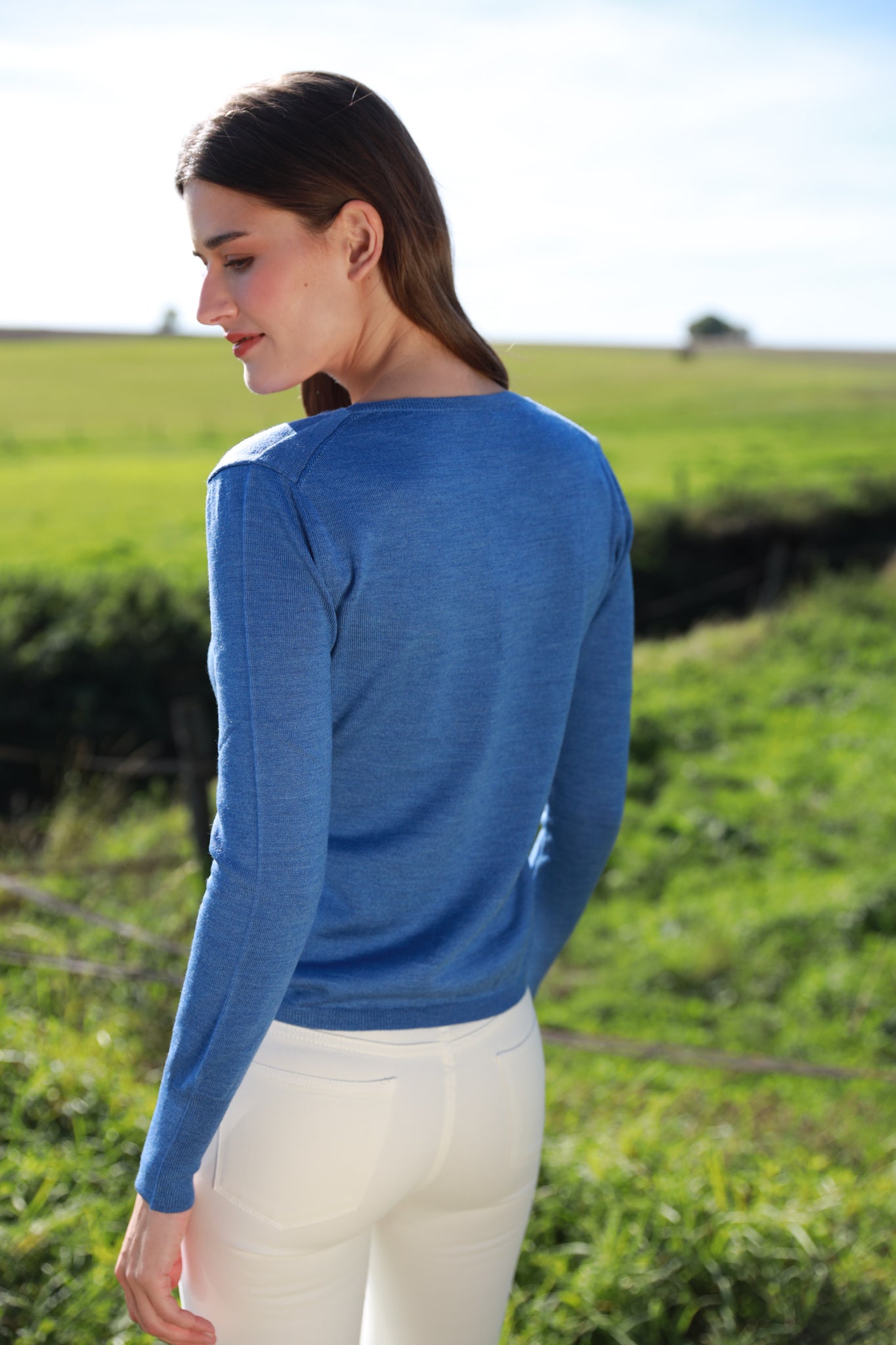 Pull Tulipe col v 100% laine mérinos - Bleu-PULL FEMME-Curling-Paris