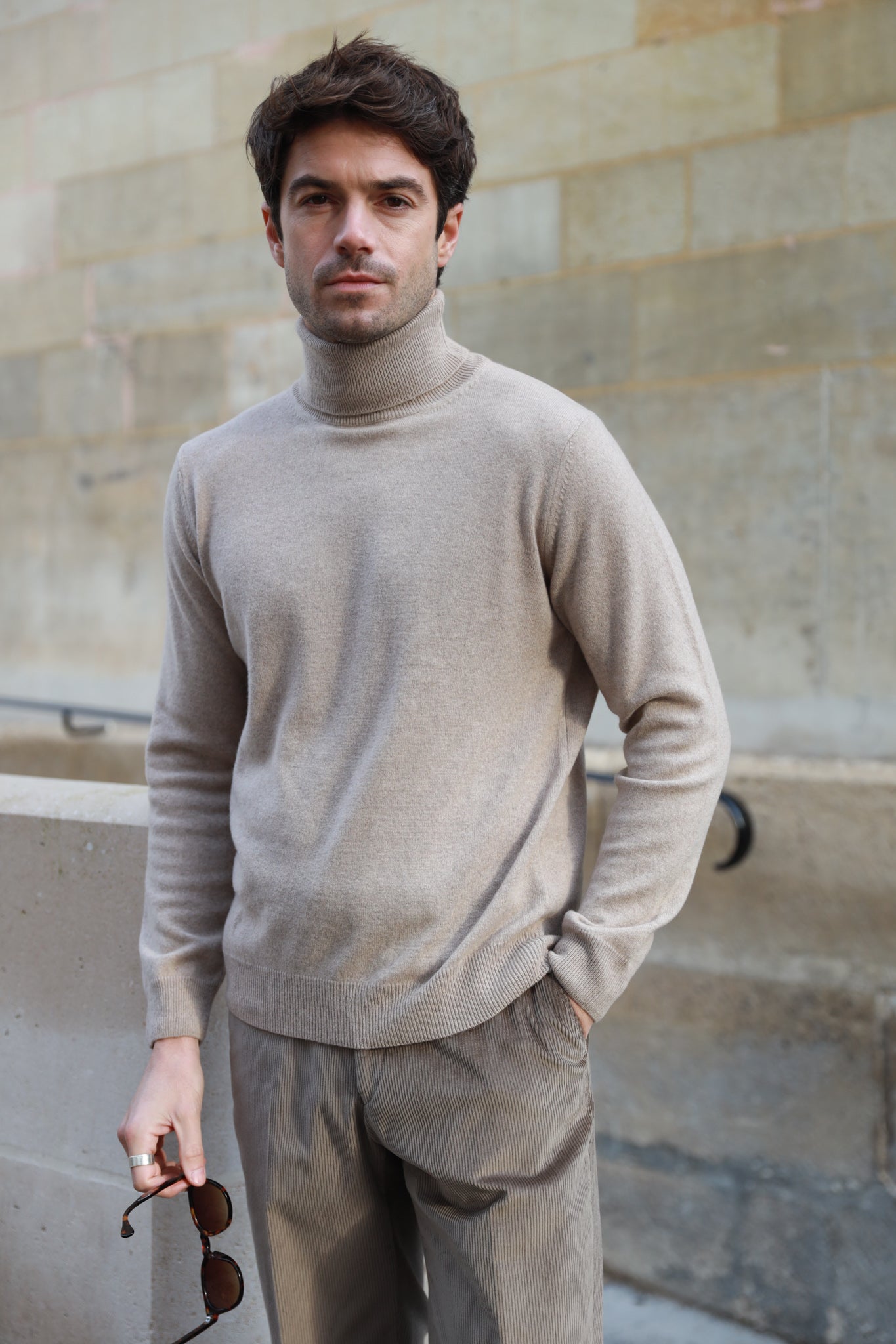 Pull col roulé en cachemire - Beige-PULL HOMME-Curling-Paris