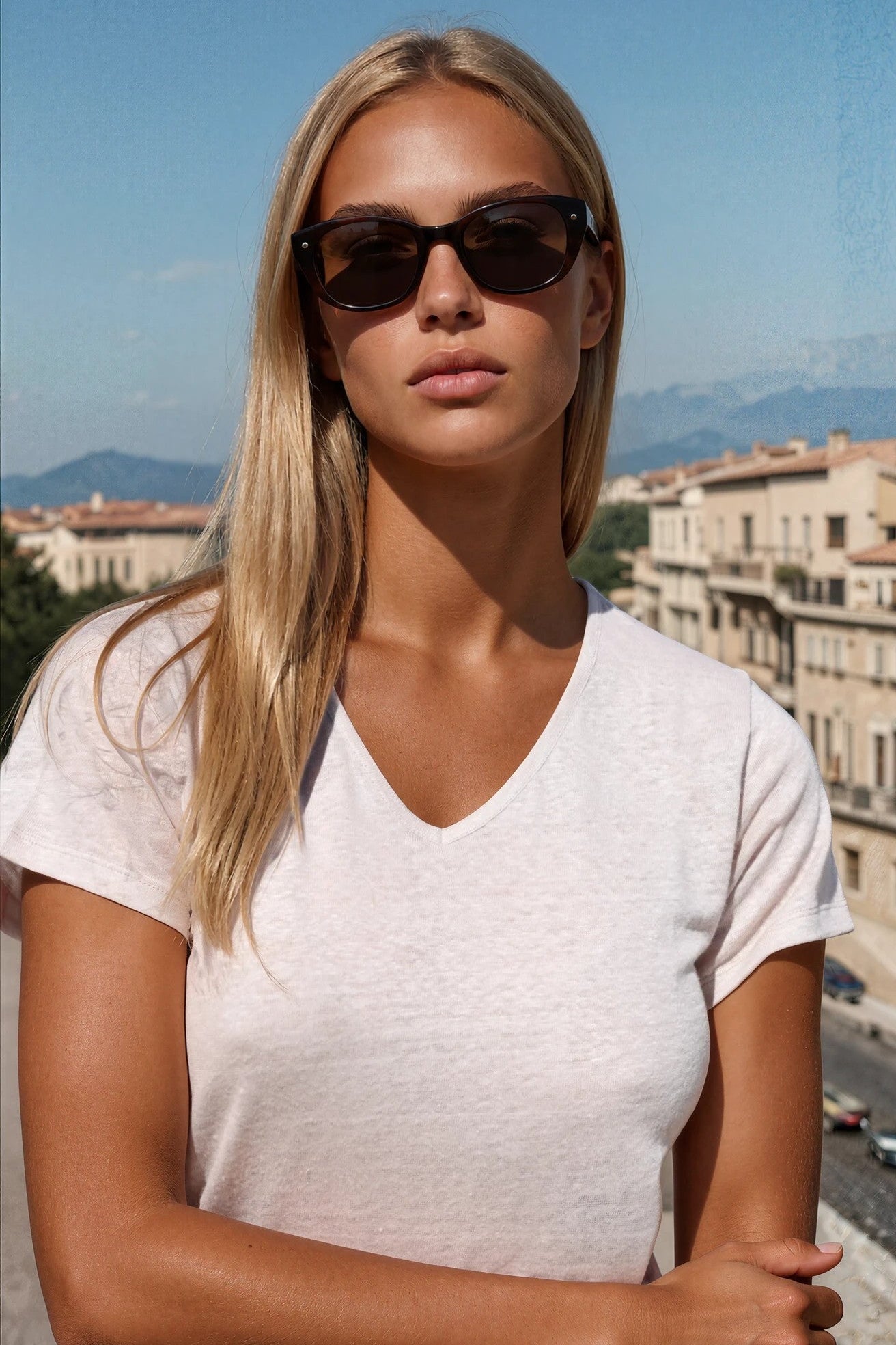 T-shirt col en v lin - Beige-T-SHIRT FEMME-Curling-Paris