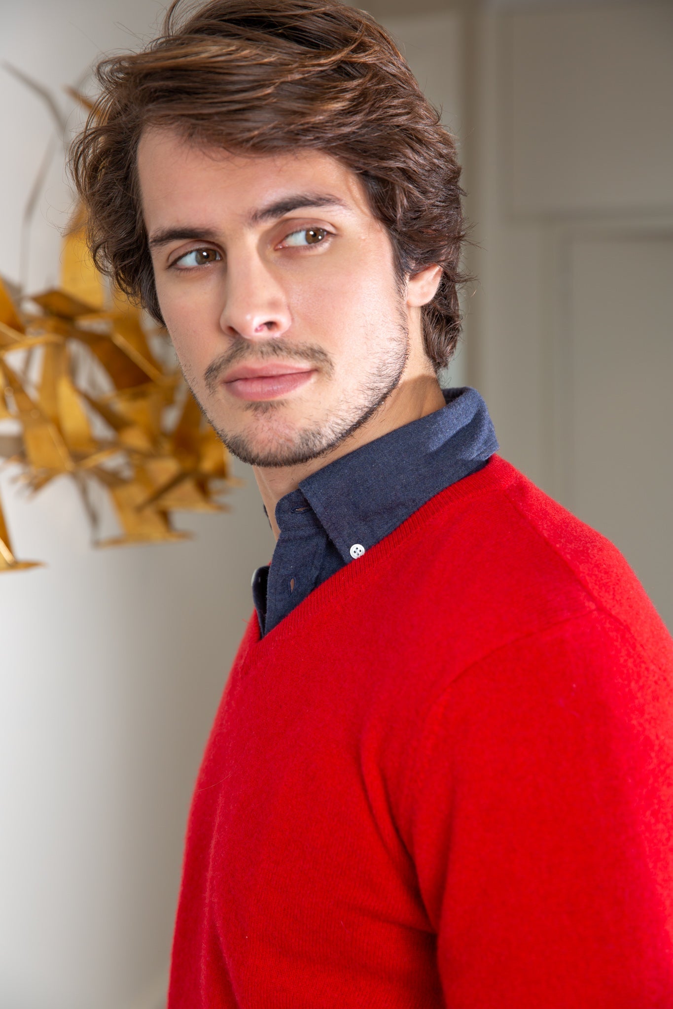 Pull Col v en cachemire - Rouge-PULL HOMME-Curling-Paris