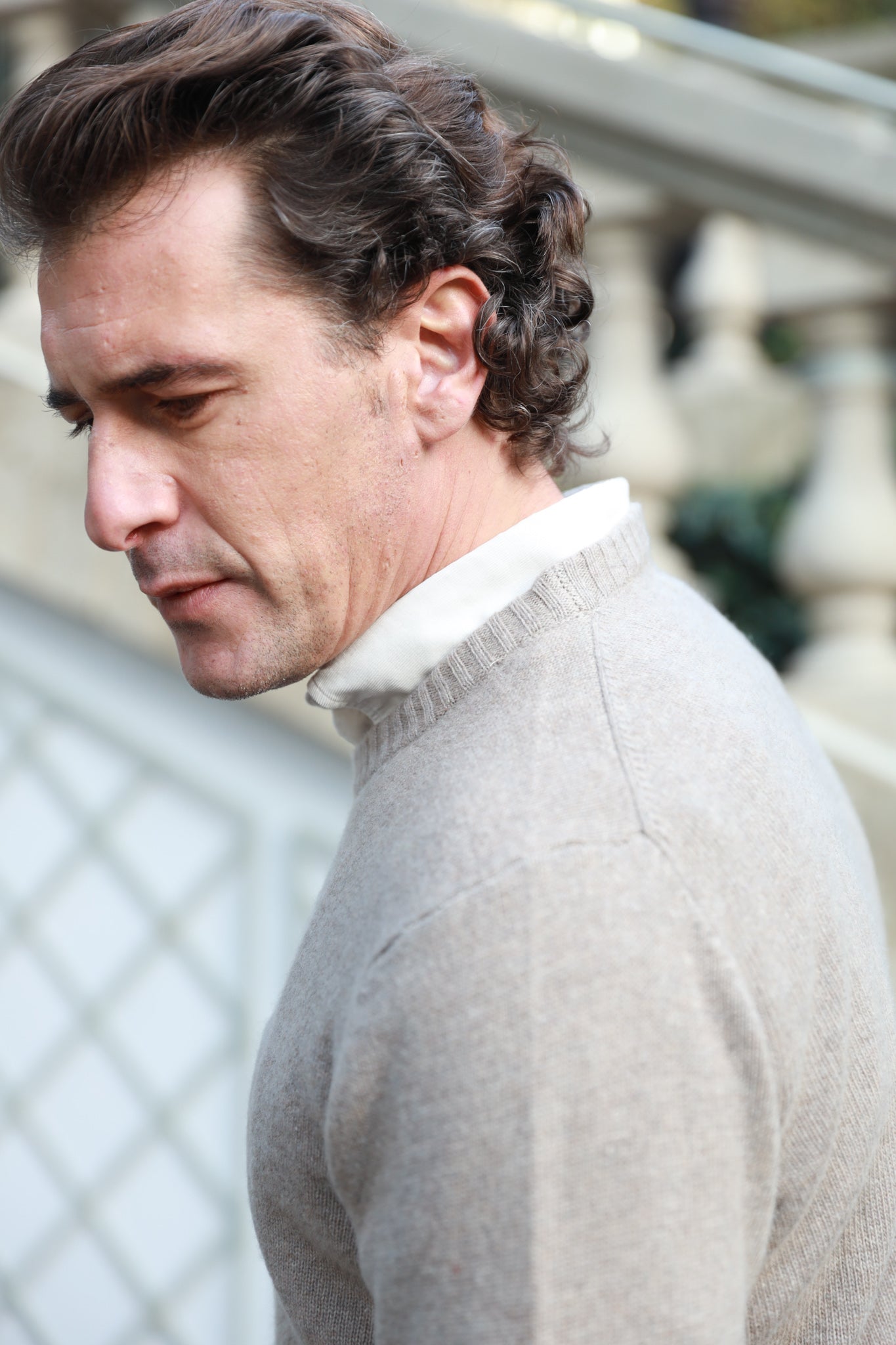 Pull Hugues col rond en laine & cachemire - Mushroom-PULL HOMME-Curling-Paris