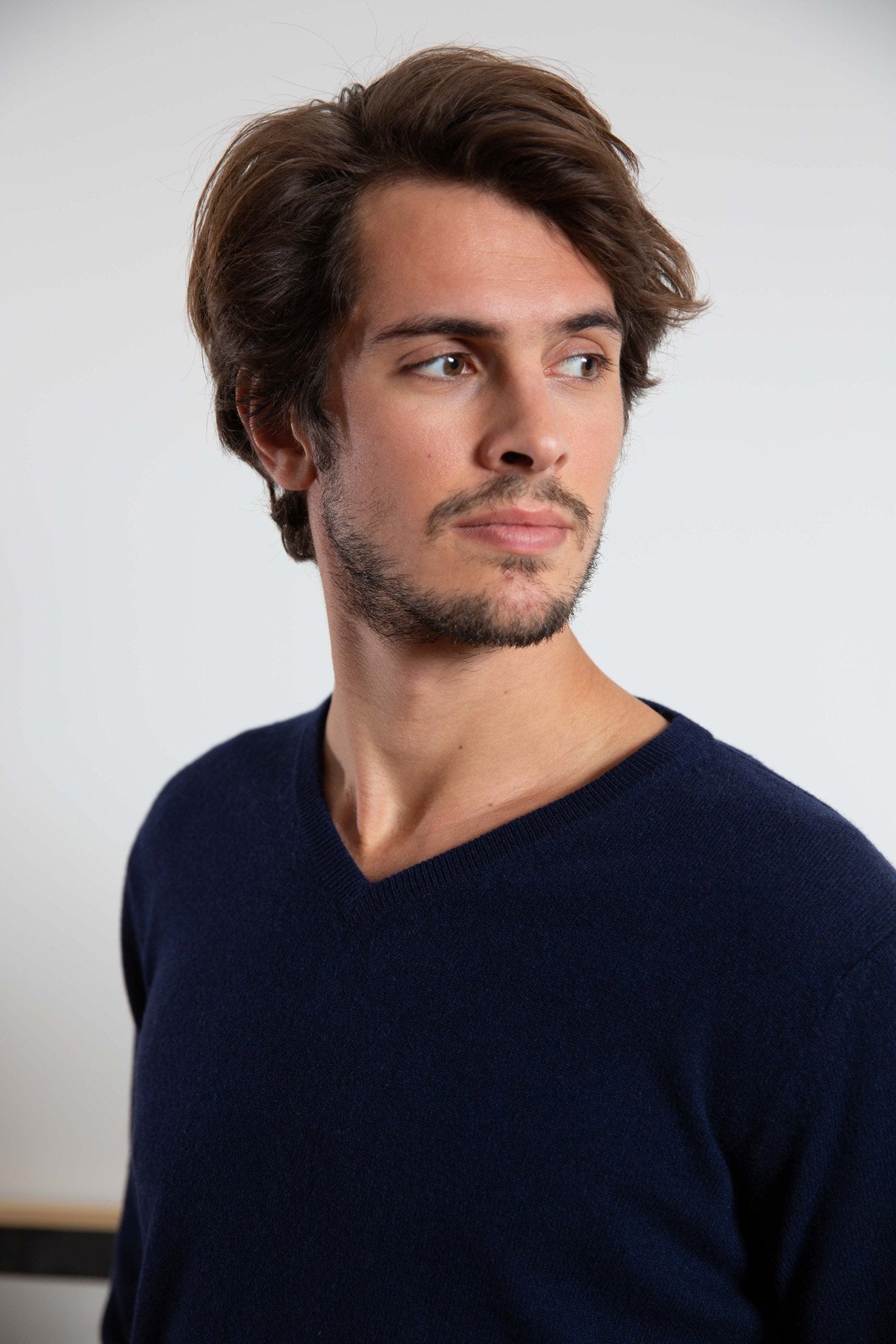 Pull col v en cachemire - Marine-PULL HOMME-Curling-Paris