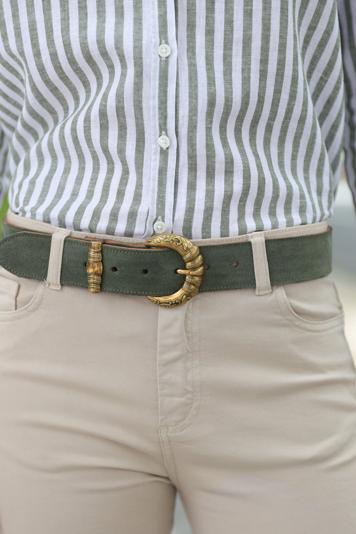 Ceinture Western boucle gravée en veau velours - Kaki-CEINTURE FEMME-Curling-Paris