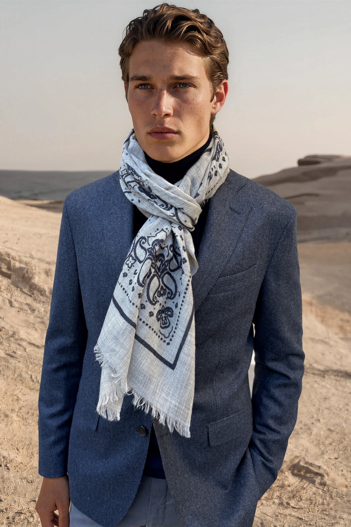 Écharpe Louis en laine gris clair à motifs - marine