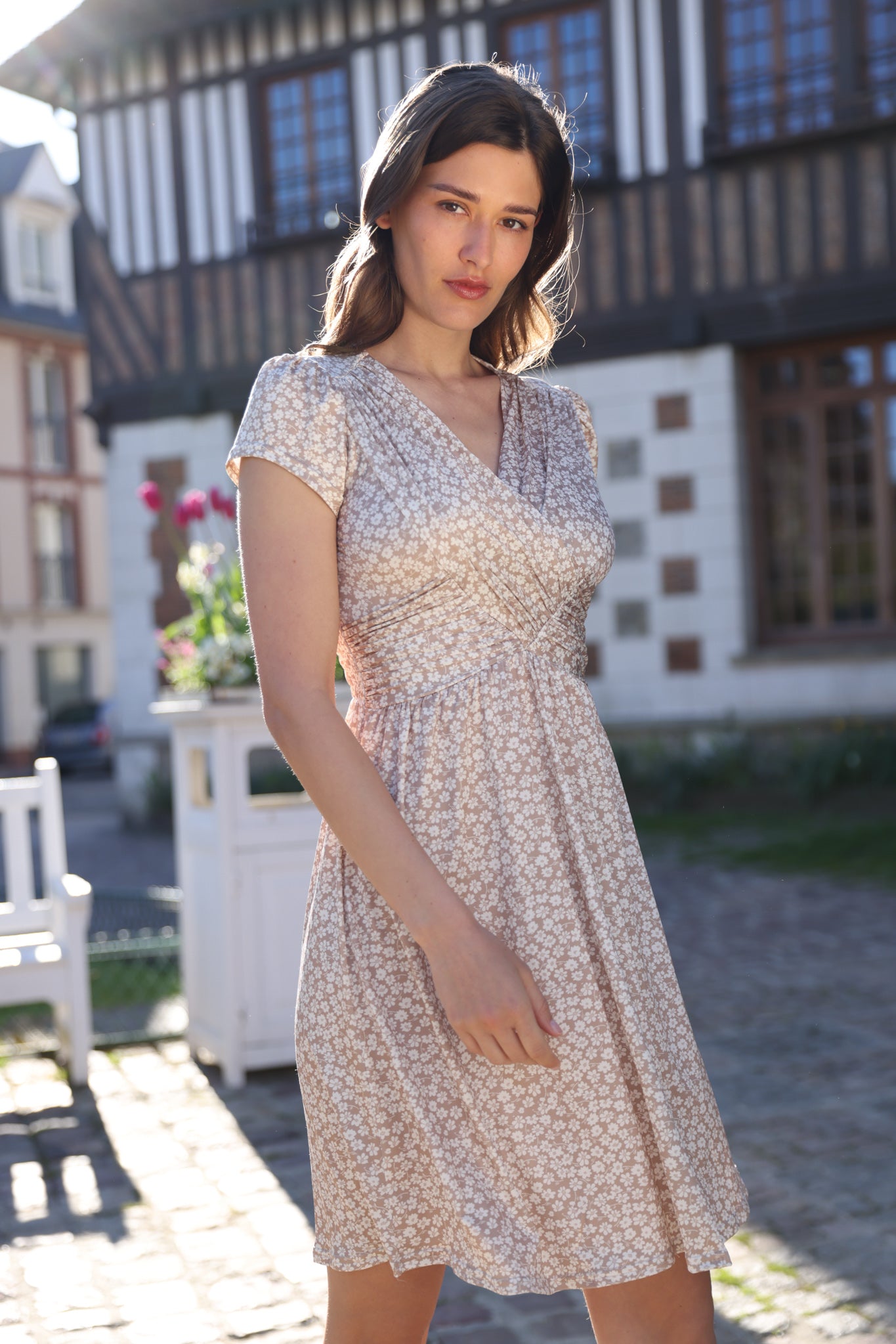 Robe Vogue infroissable - Fleurs Beige