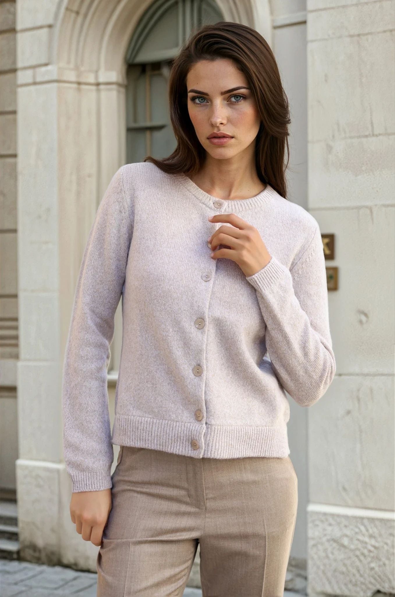 Gilet Charlie à boutons Col Rond en laine et cachemire - Beige-PULL FEMME-Curling-Paris