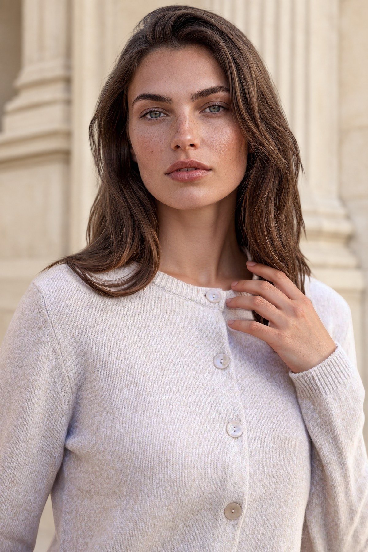 Gilet Charlie à boutons Col Rond en laine et cachemire - Beige-PULL FEMME-Curling-Paris