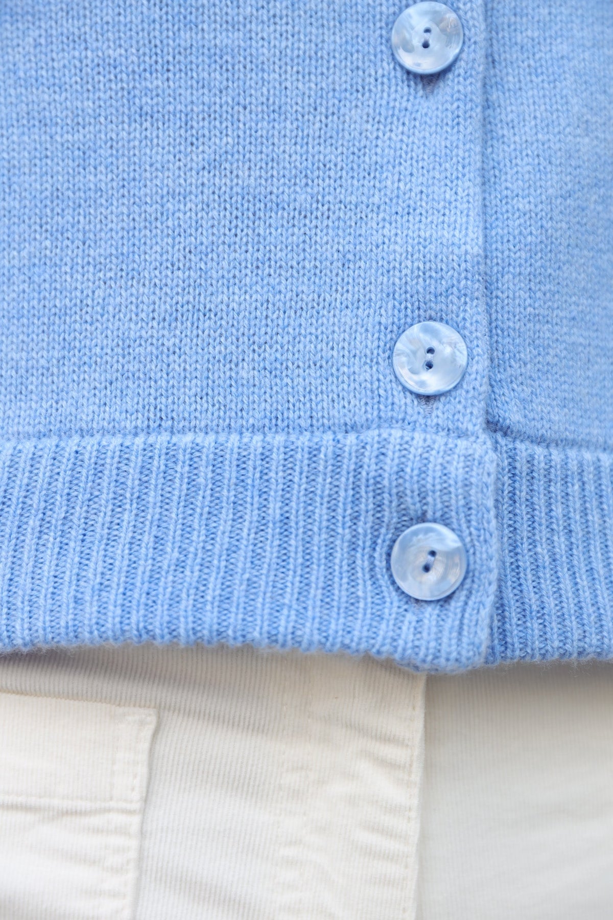 Gilet Charlie à boutons Col Rond en laine et cachemire - Ciel-PULL FEMME-Curling-Paris