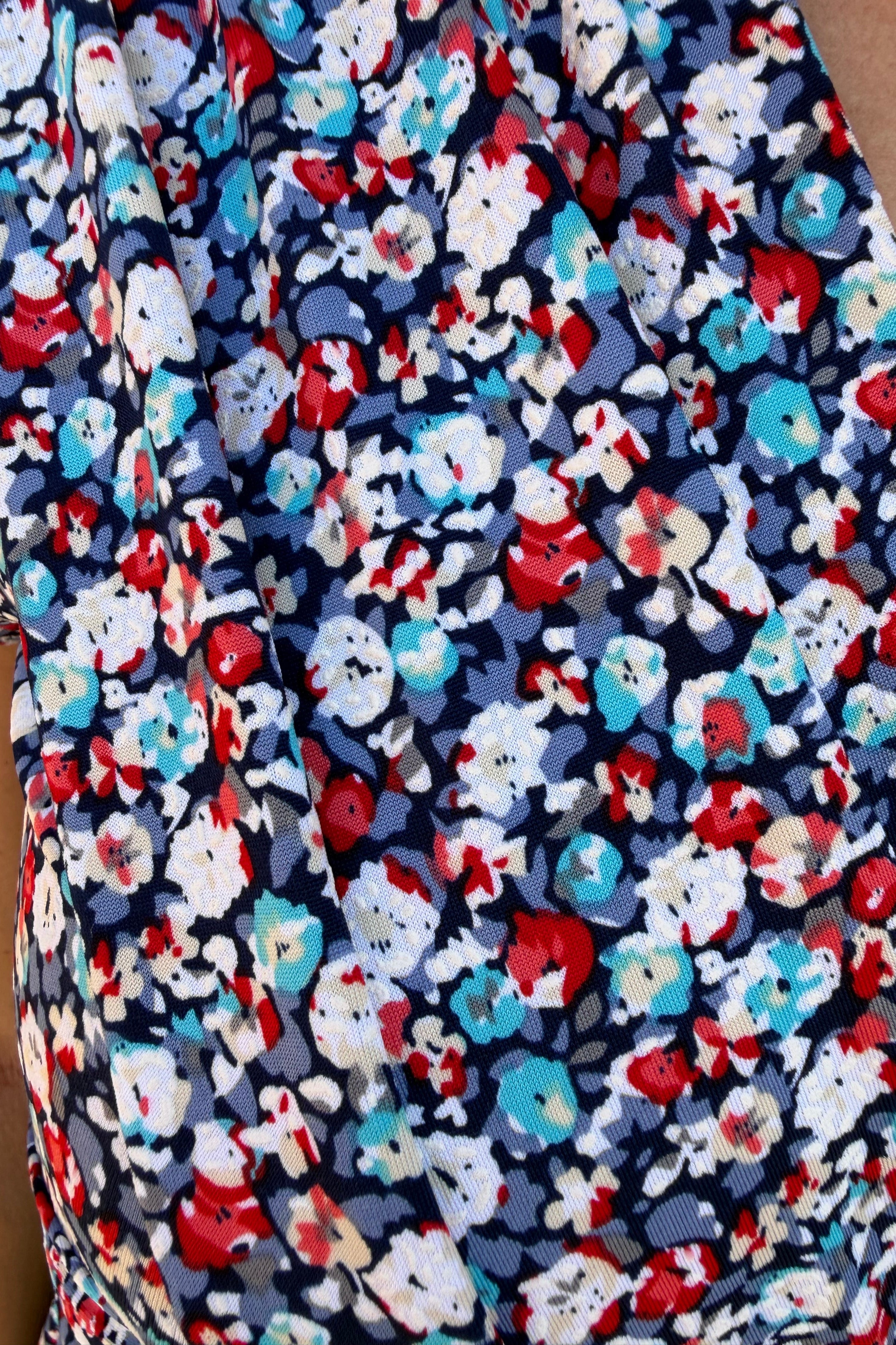 Robe Vogue infroissable - Fleurs marine et rouge