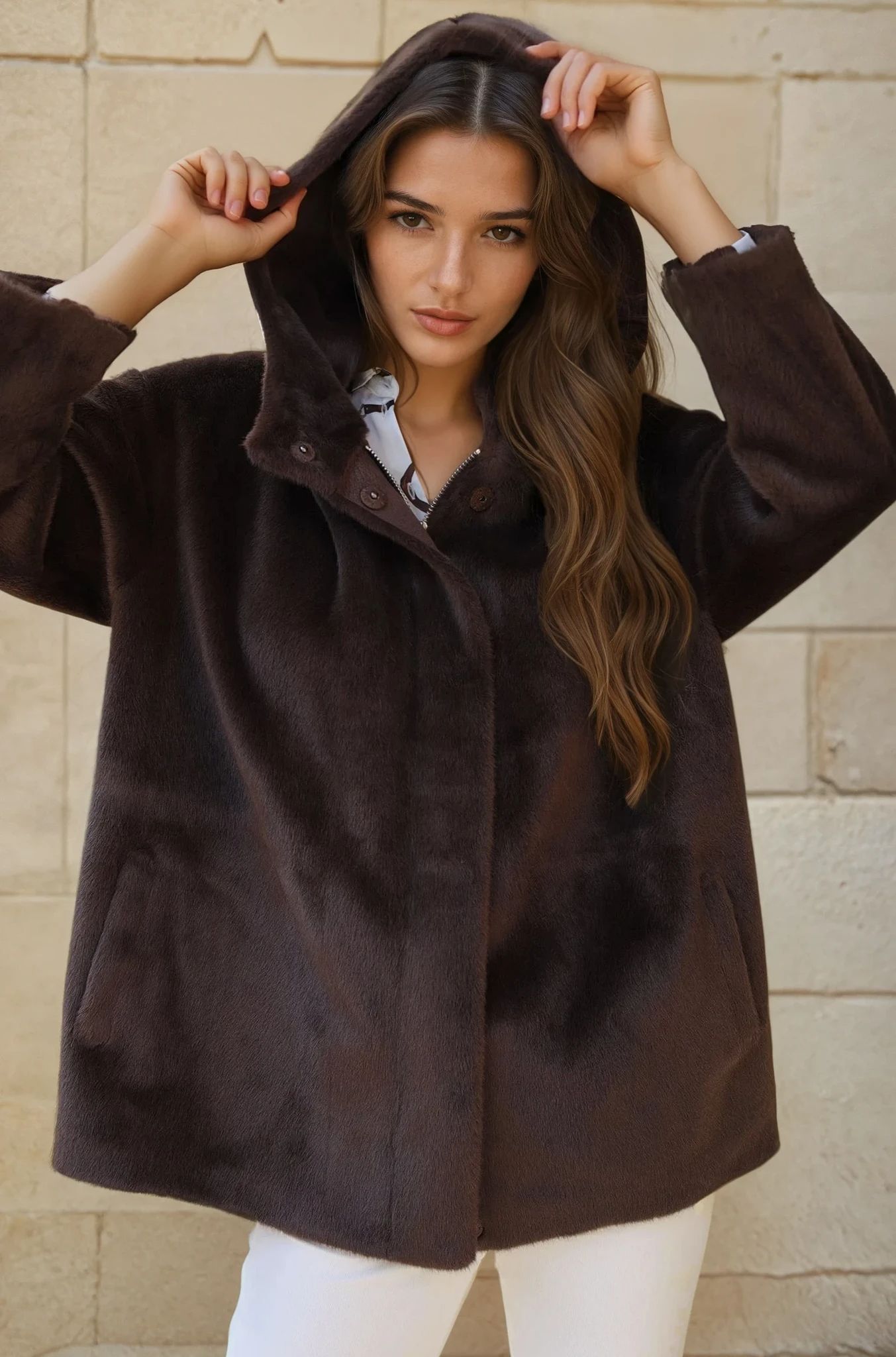 Manteau Romane en eco fourrure - Marron