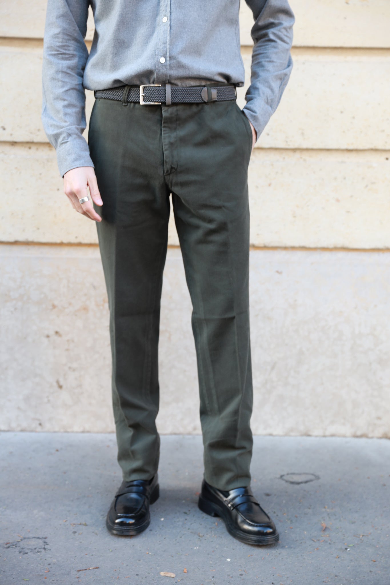 Pantalon en coton bio homme.Coupe classique et tissu extensible kaki