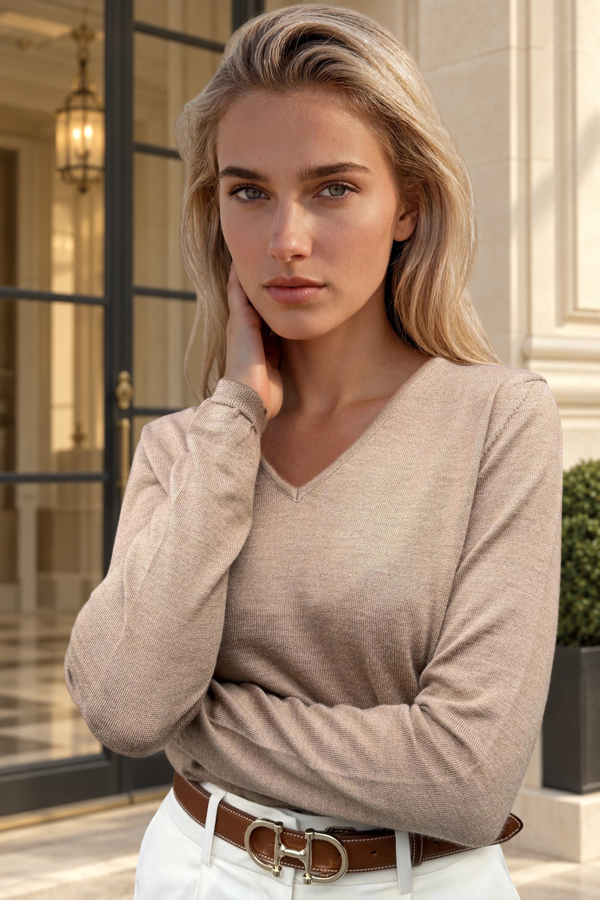Pull Clothilde col V en laine mérinos - Camel-PULL FEMME-Curling-Paris