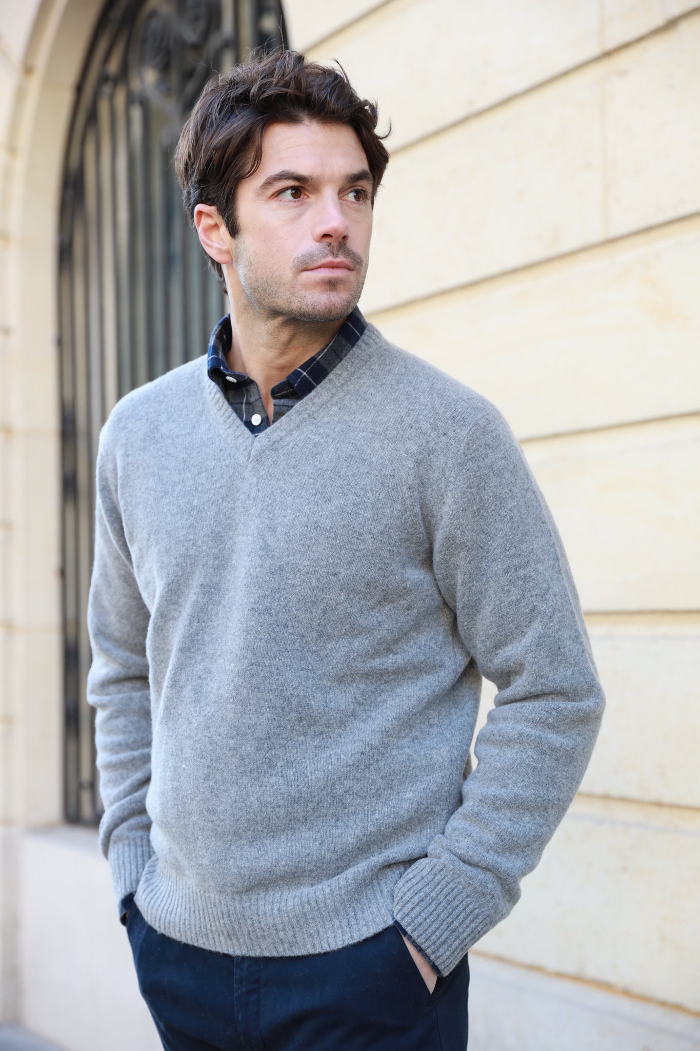 Pull Robin col v en lambswool - Gris-PULL HOMME-Curling-Paris