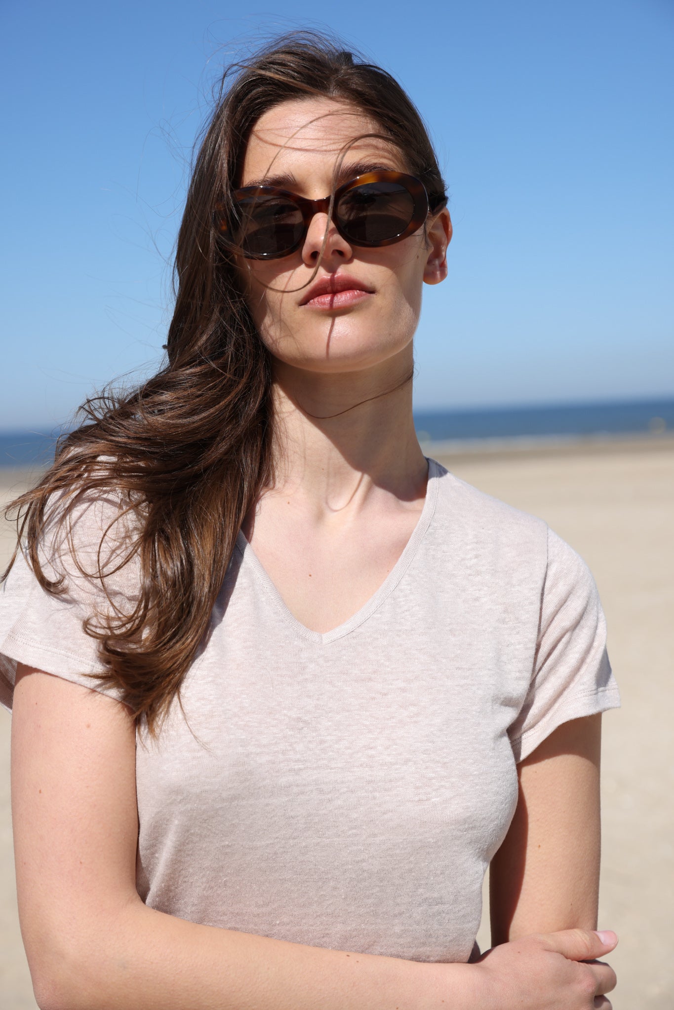 T shirt col en v lin - Beige-T-SHIRT FEMME-Curling-Paris