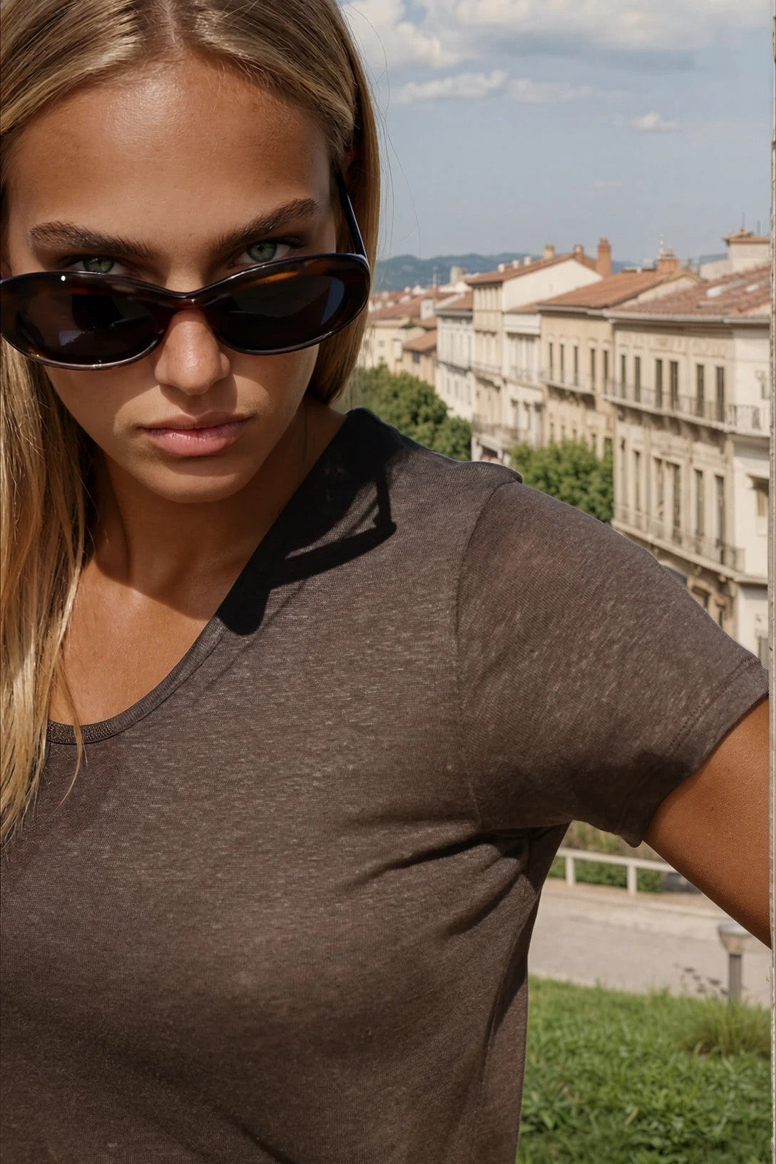 T-shirt col en v lin - Marron-T-SHIRT FEMME-Curling-Paris