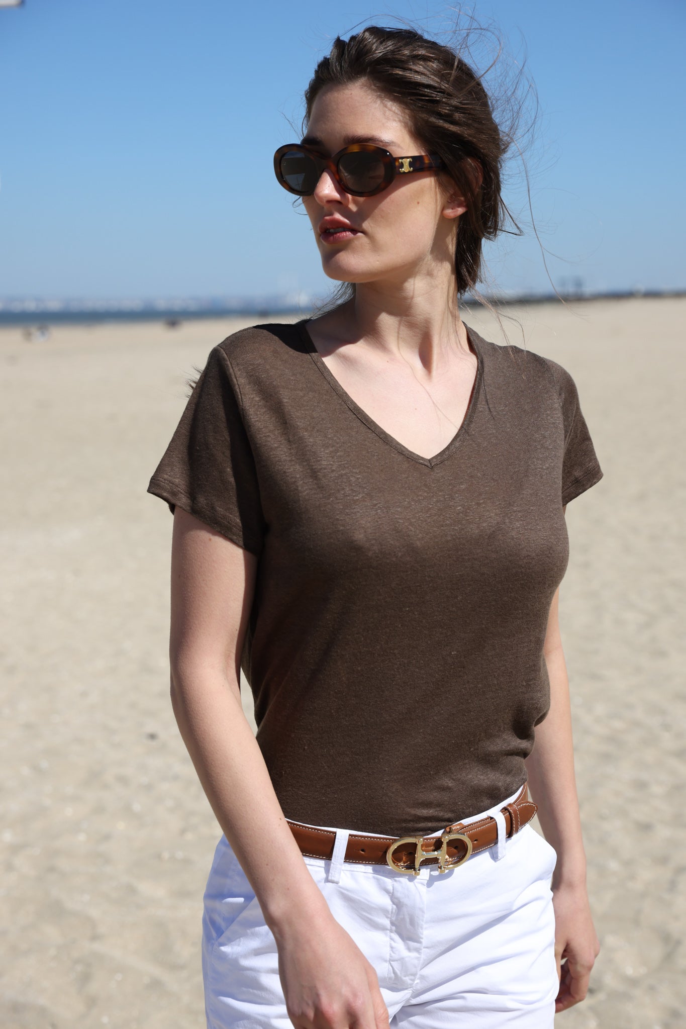 T shirt col en v lin - Marron-T-SHIRT FEMME-Curling-Paris