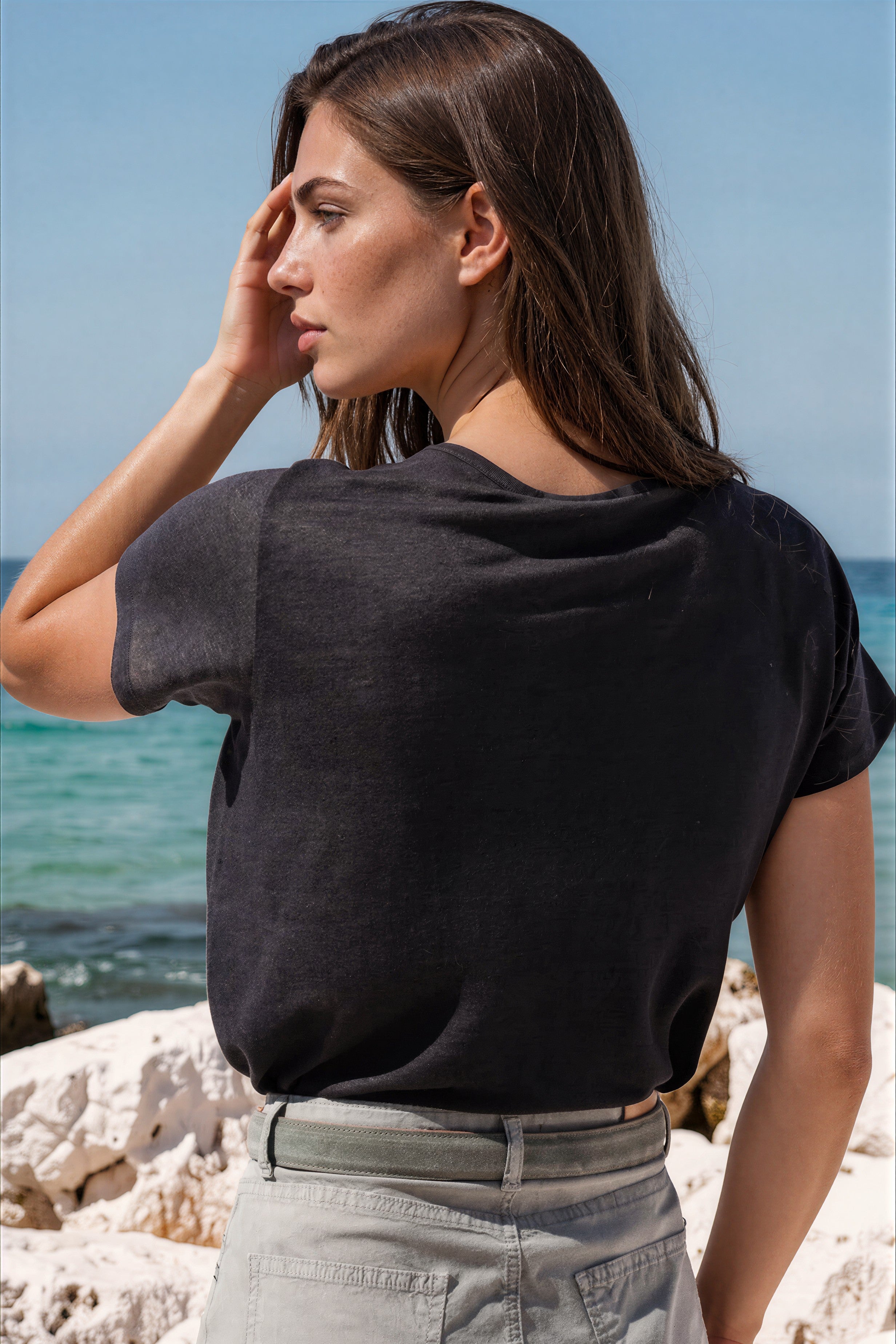 T-shirt col en v lin - Noir-T-SHIRT FEMME-Curling-Paris