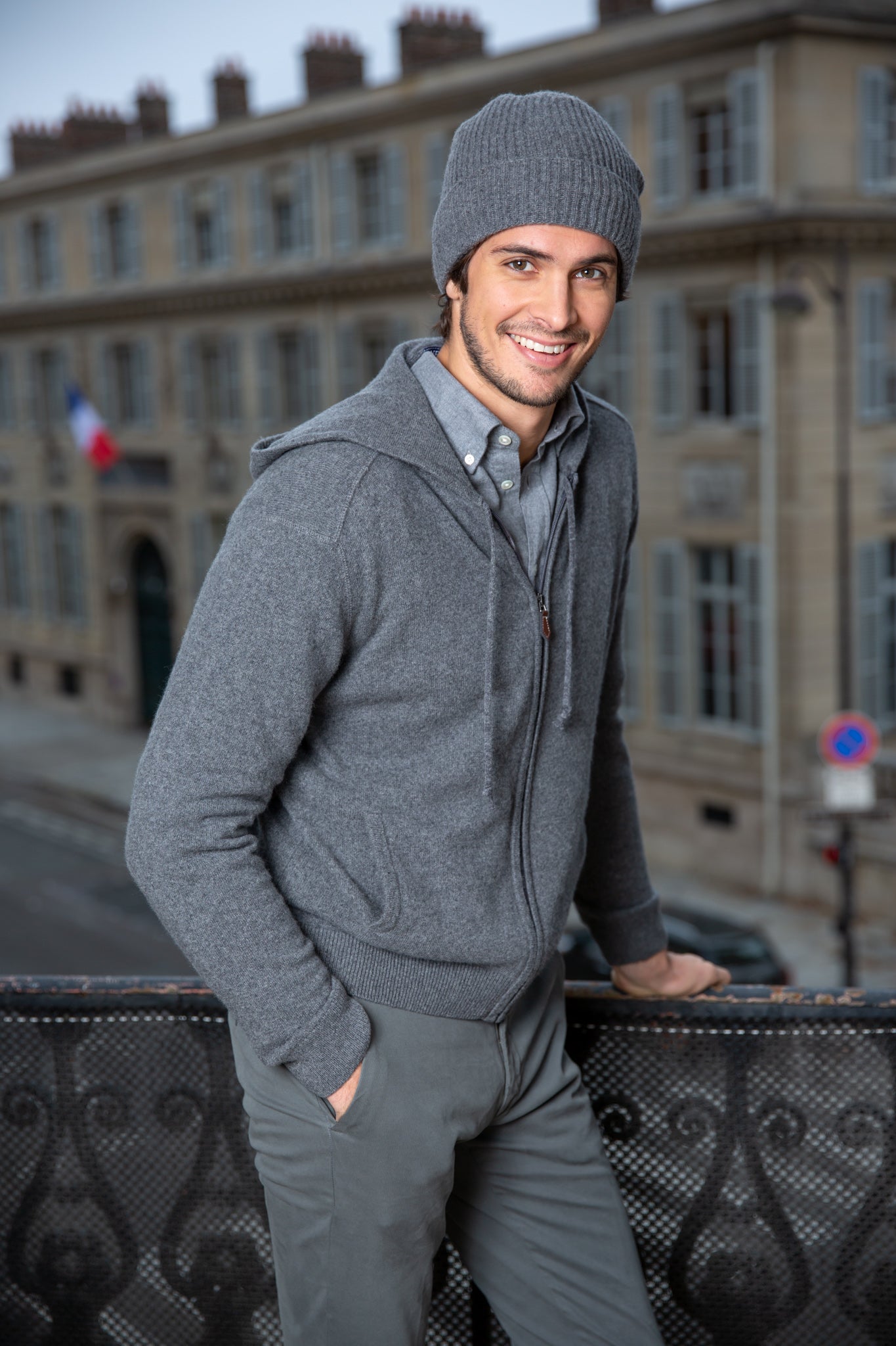 Gilet zippé à capuche en cachemire - Gris-PULL HOMME-Curling-Paris