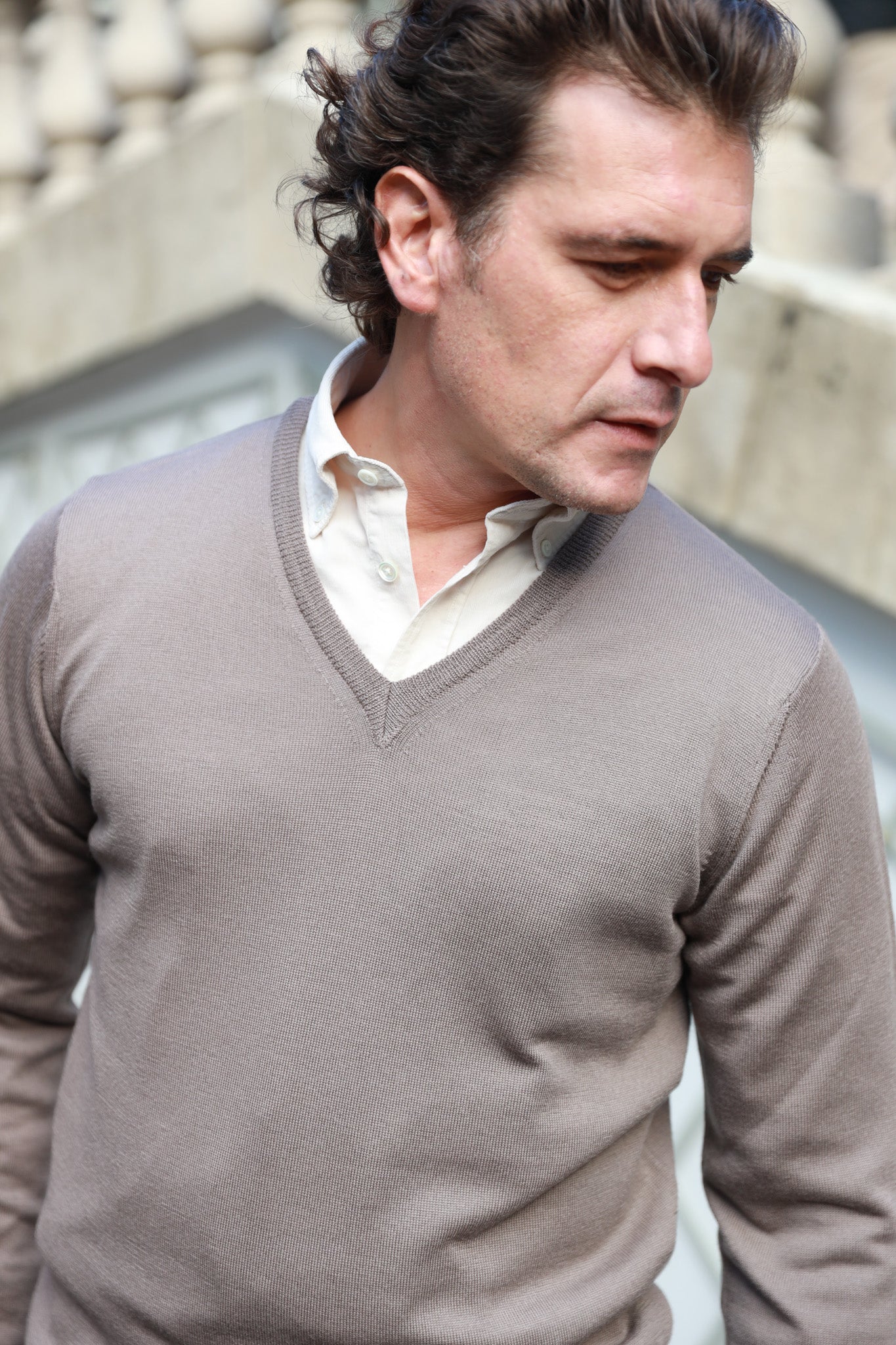 Pull Alban col v en laine mérinos - Taupe-PULL HOMME-Curling-Paris