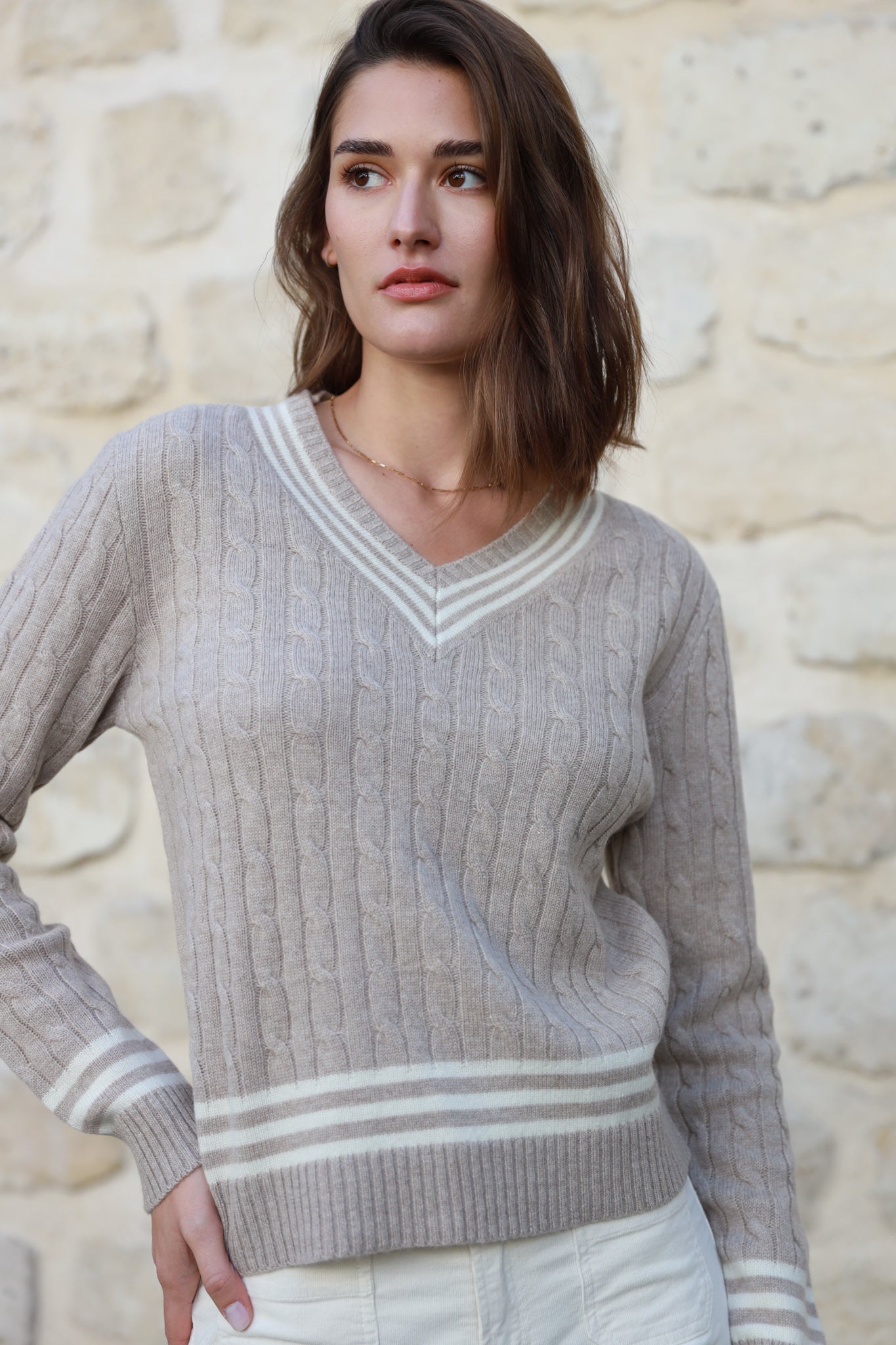 Pull maeva Col V en laine et cachemire - Beige-PULL FEMME-Curling-Paris